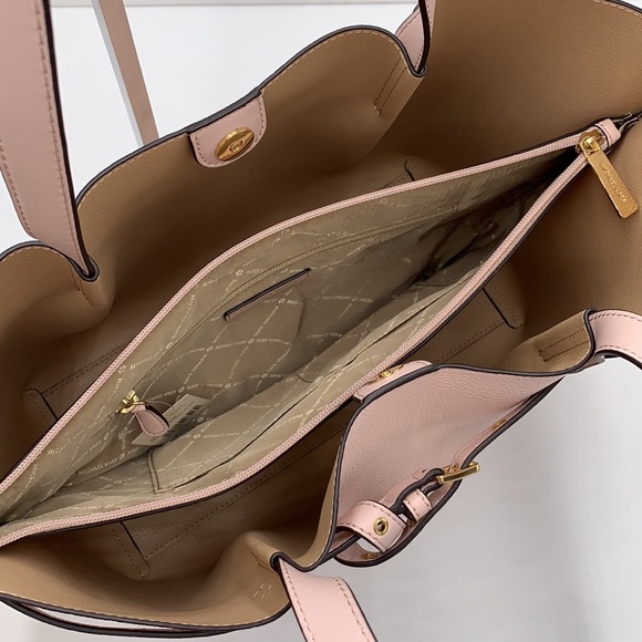 MICHAEL KORS EMILIA LARGE EAST WEST TOTE BAG POWDER BLUSH COLOR - Picture 10 of 14